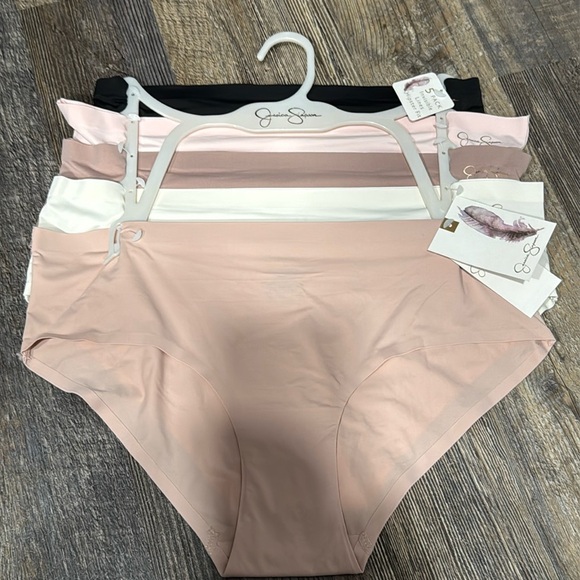 - Jessica Simpson 5 pack invisible lines hipster fit panties - Picture 1 of 12